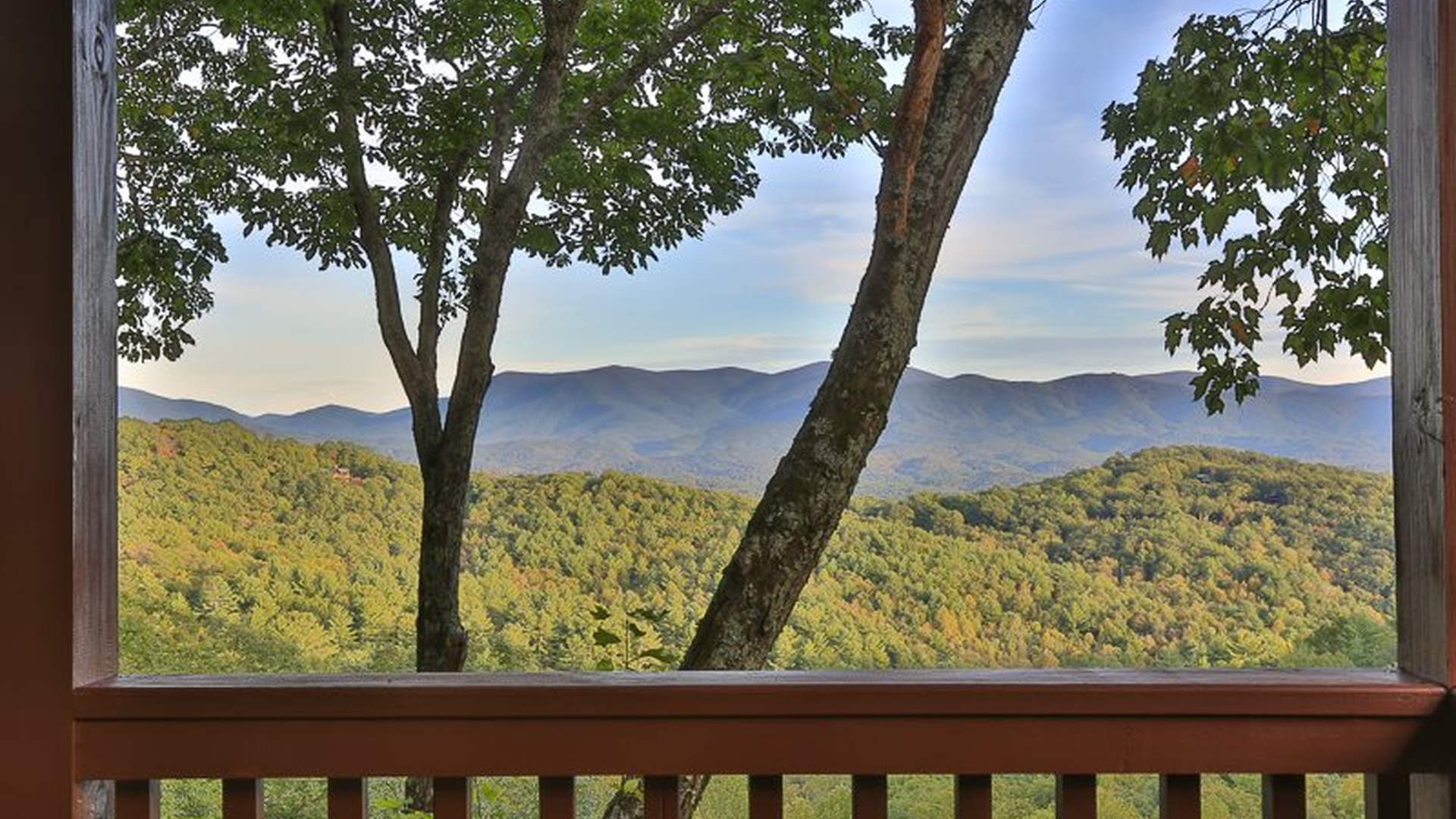Private upper deck views made for slow mornings and quiet evenings.
